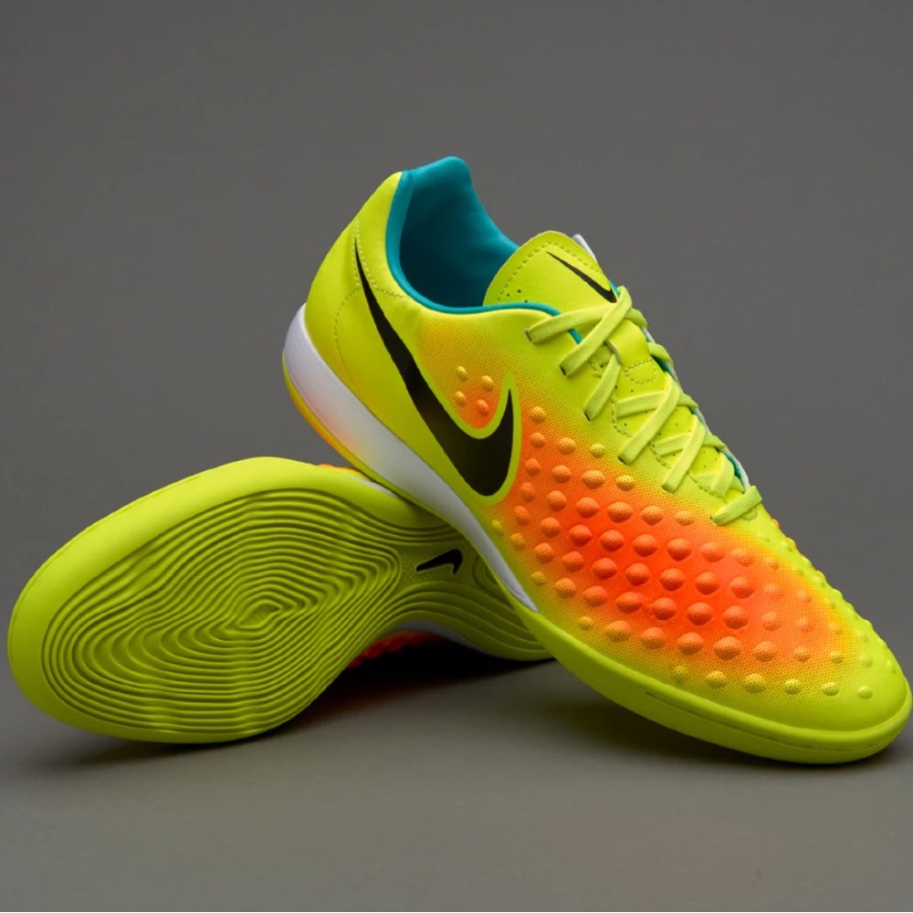 Nike Men's Turf/Futsal Soccer Shoes